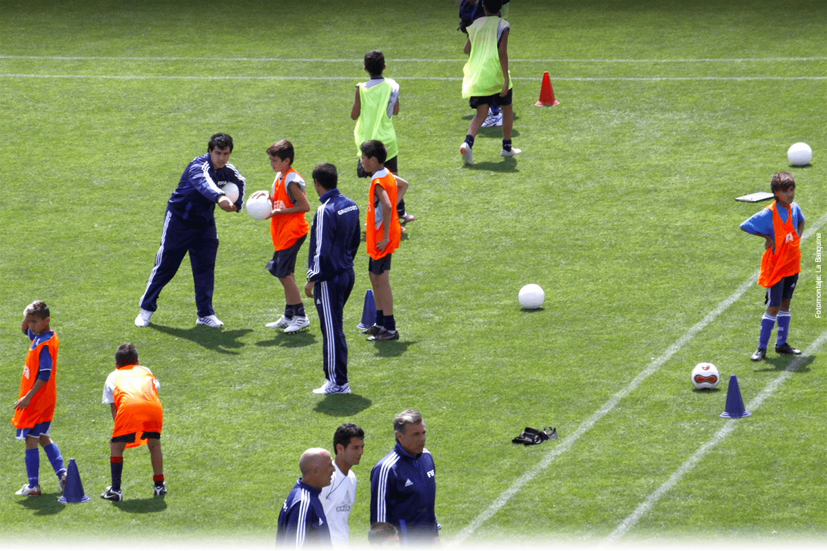 ESCENAS DE FÚTBOL INFANTIL | 11